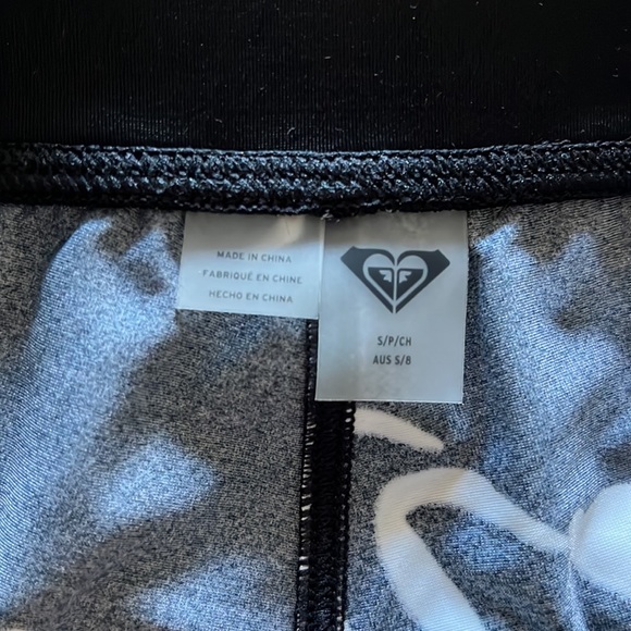 NWT Roxy Swim Technical Shorts sz S - Picture 4 of 7